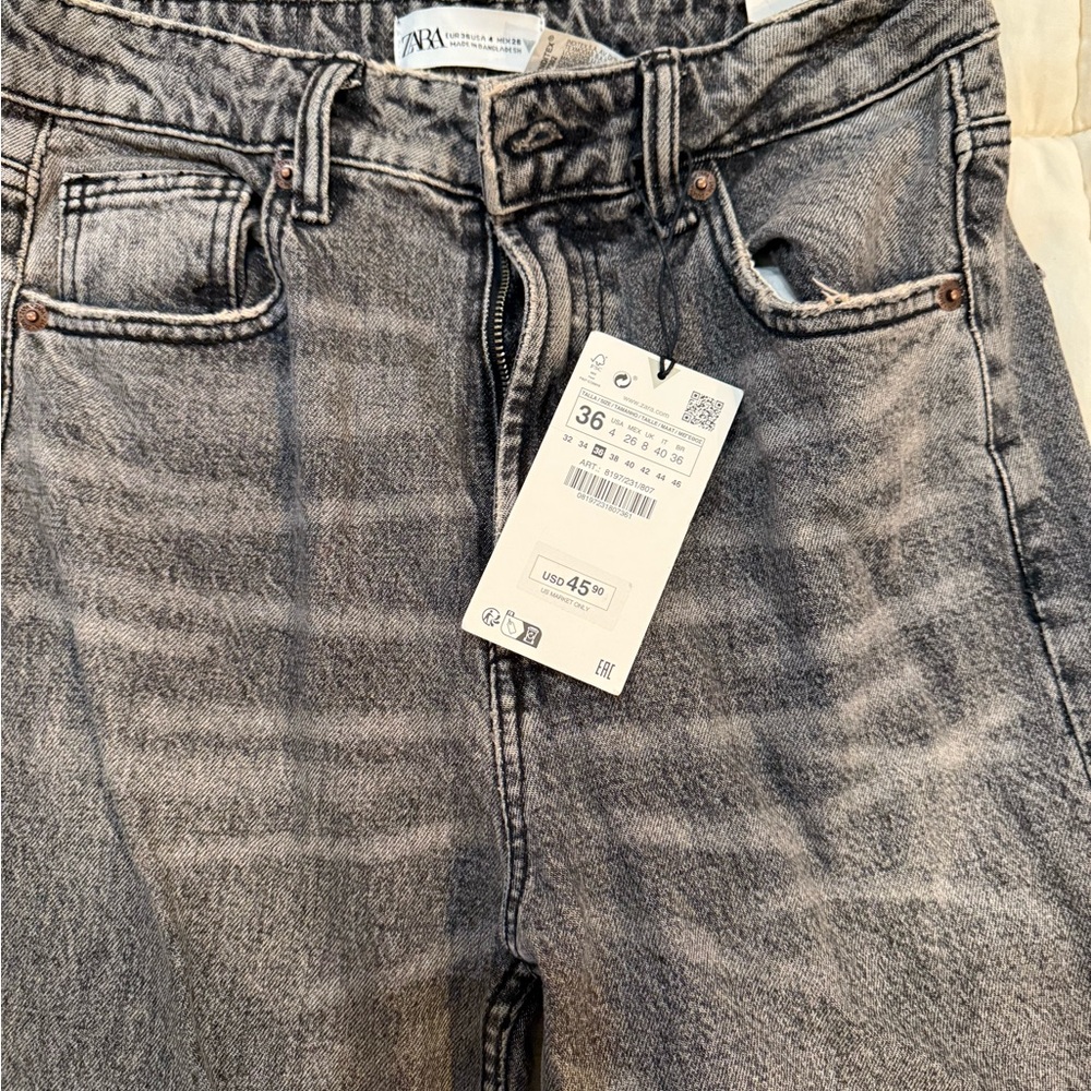 Zara Gray High Rise Jeans with Distressed Look